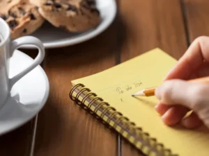 roof checklist - writing to do list on a notepad